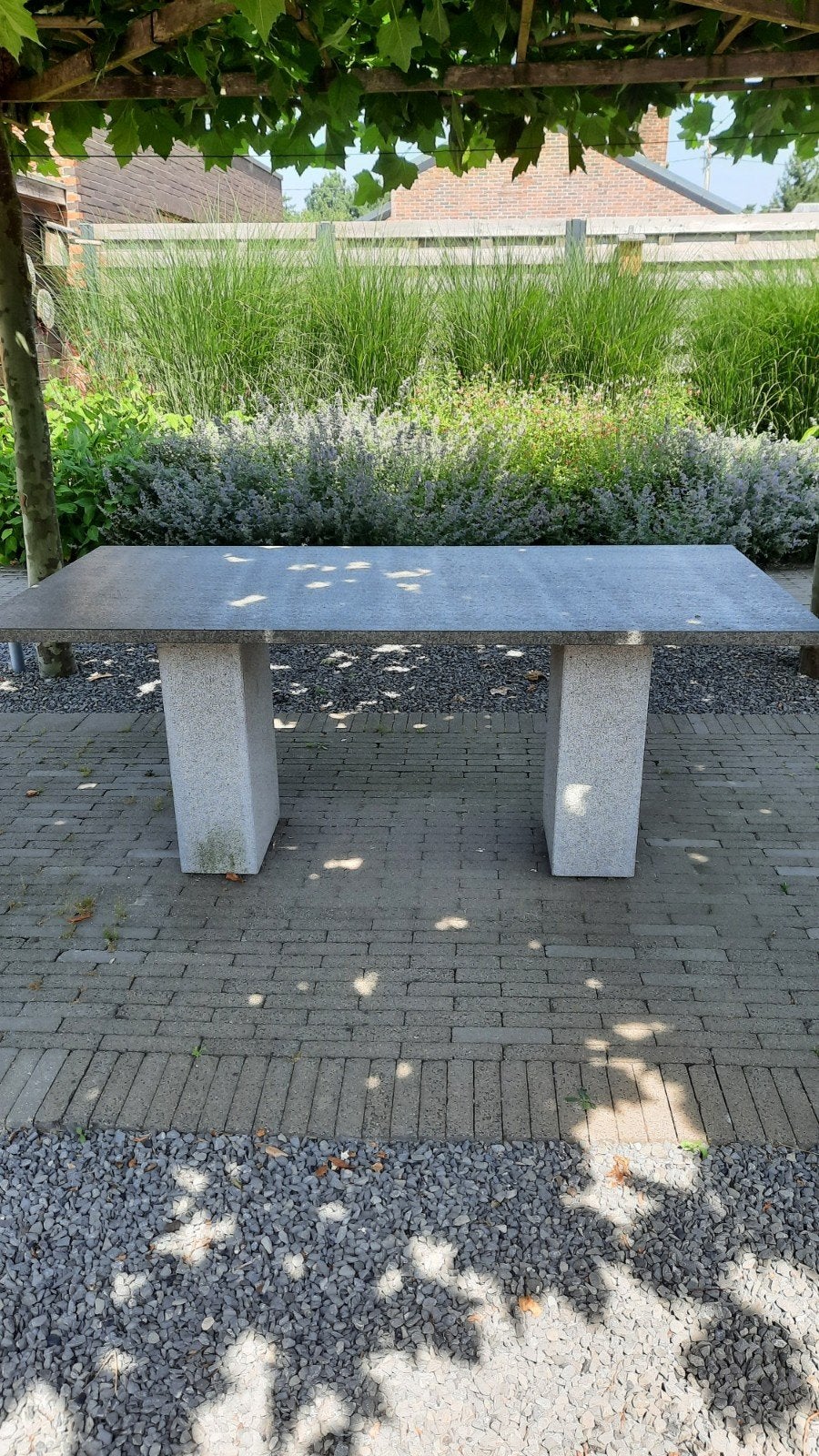 Granieten tafel, Ophalen
