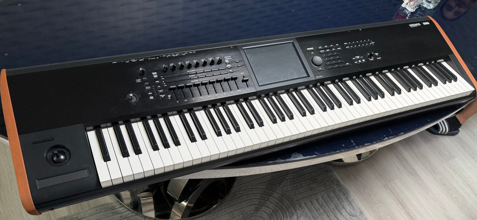 Korg kronos v2 88, Enlèvement, Comme neuf, Korg