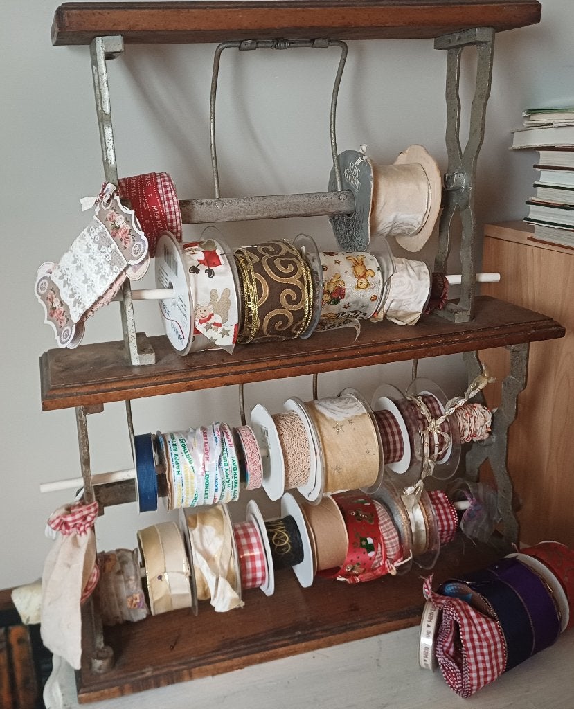 Antiek lintenrek in hout en gietijzer., Antiek en Kunst, Curiosa en Brocante, Ophalen