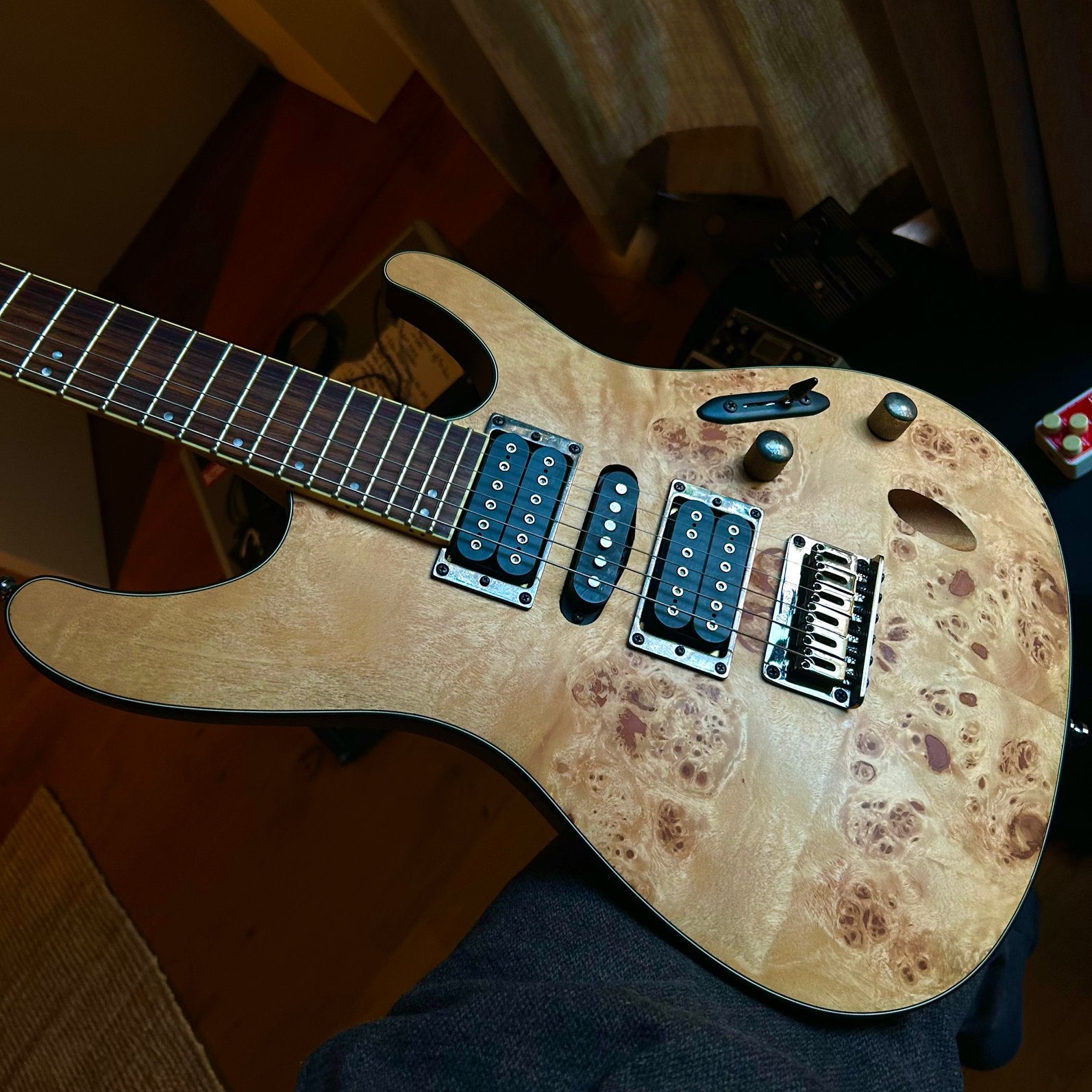Ibanez S771PB-NTF (Natural Flat) (Ruil mogelijk), Muziek en Instrumenten, Ophalen, Zo goed als nieuw, Ibanez
