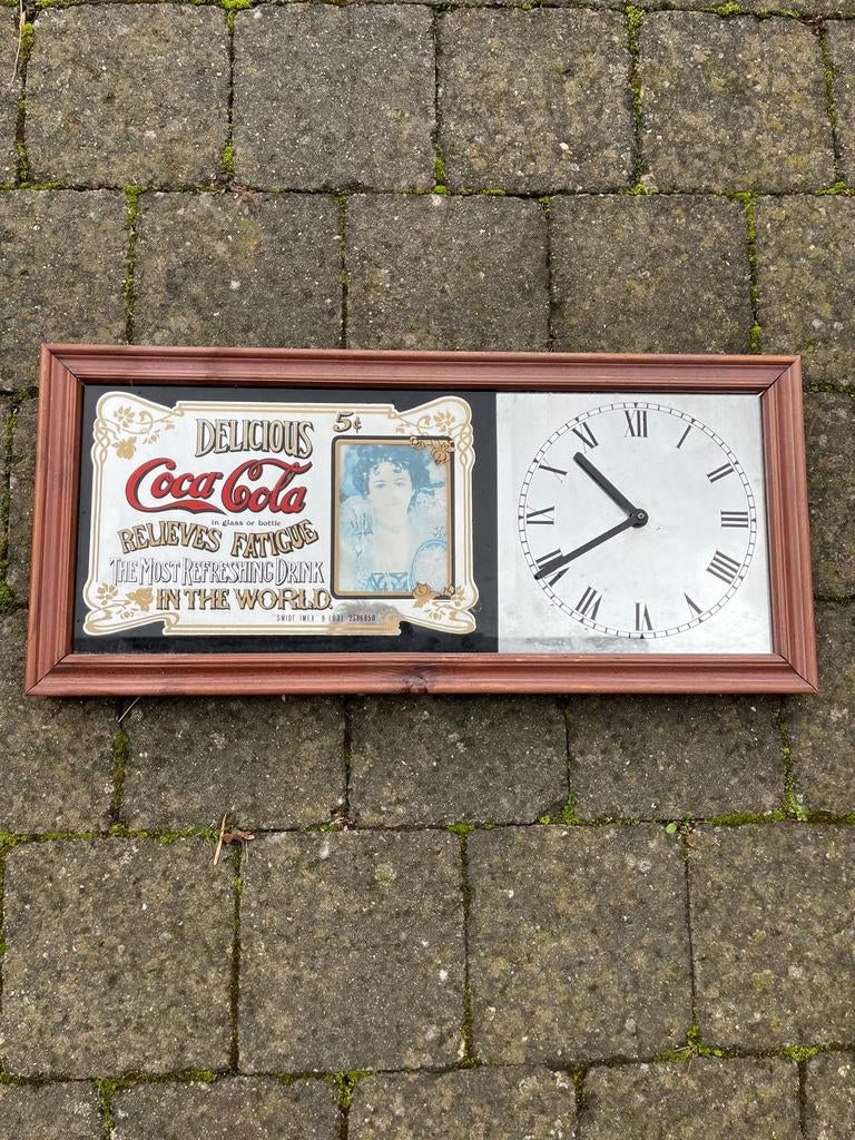 Kader met klok - Coca Cola, Ophalen