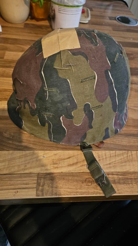 Casque armée belge + 2 lampes TL, Enlèvement