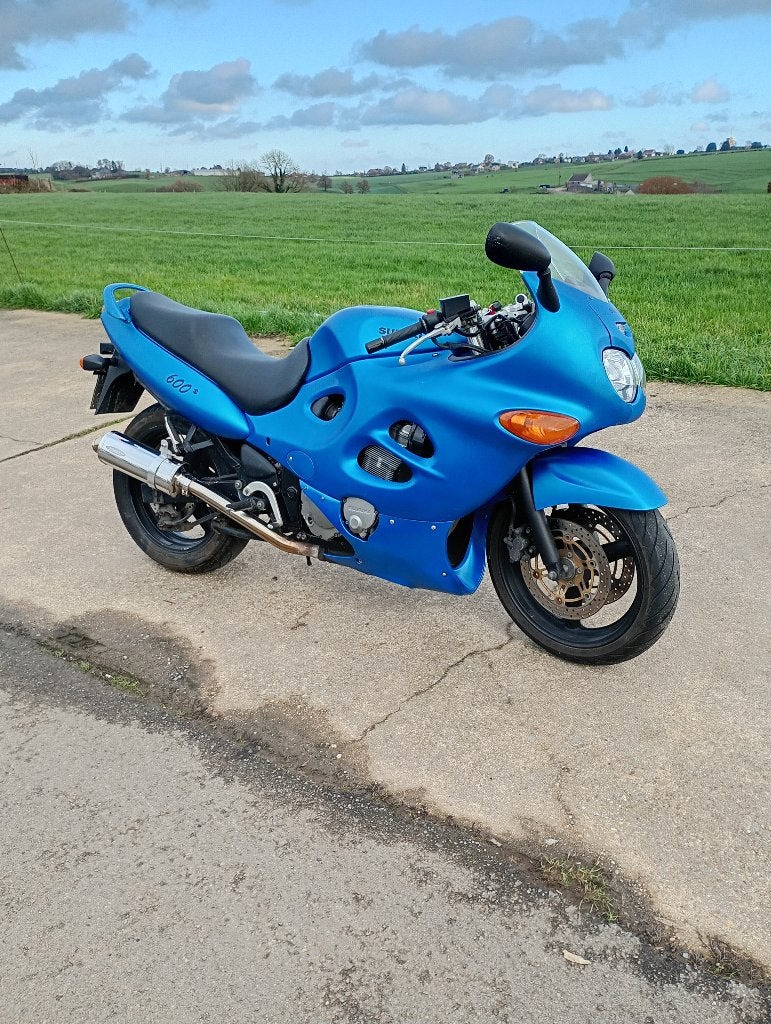 SUZUKI GSX 600 F, Motoren, Motoren | Suzuki, 4 cilinders, Meer dan 35 kW, 600 cc, Sport