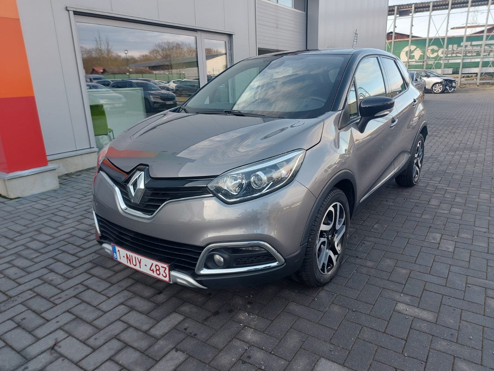 Renault Captuur Automaat, benzine MOET DRINGEND WEG, Auto's, Automaat, Monovolume, Zwart, Leder