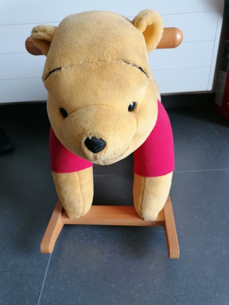 Winnie the Pooh schommelbeer, Enfants & Bébés, Jouets | Jouets a bascule, Enlèvement, Utilisé