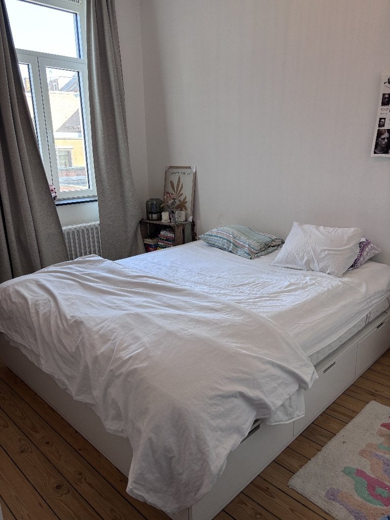 CADRE DE LIT 180X200 AVEC TIROIRS + MATELAS À VENDRE, Scandinavisch, Enlèvement, Utilisé, 180 cm