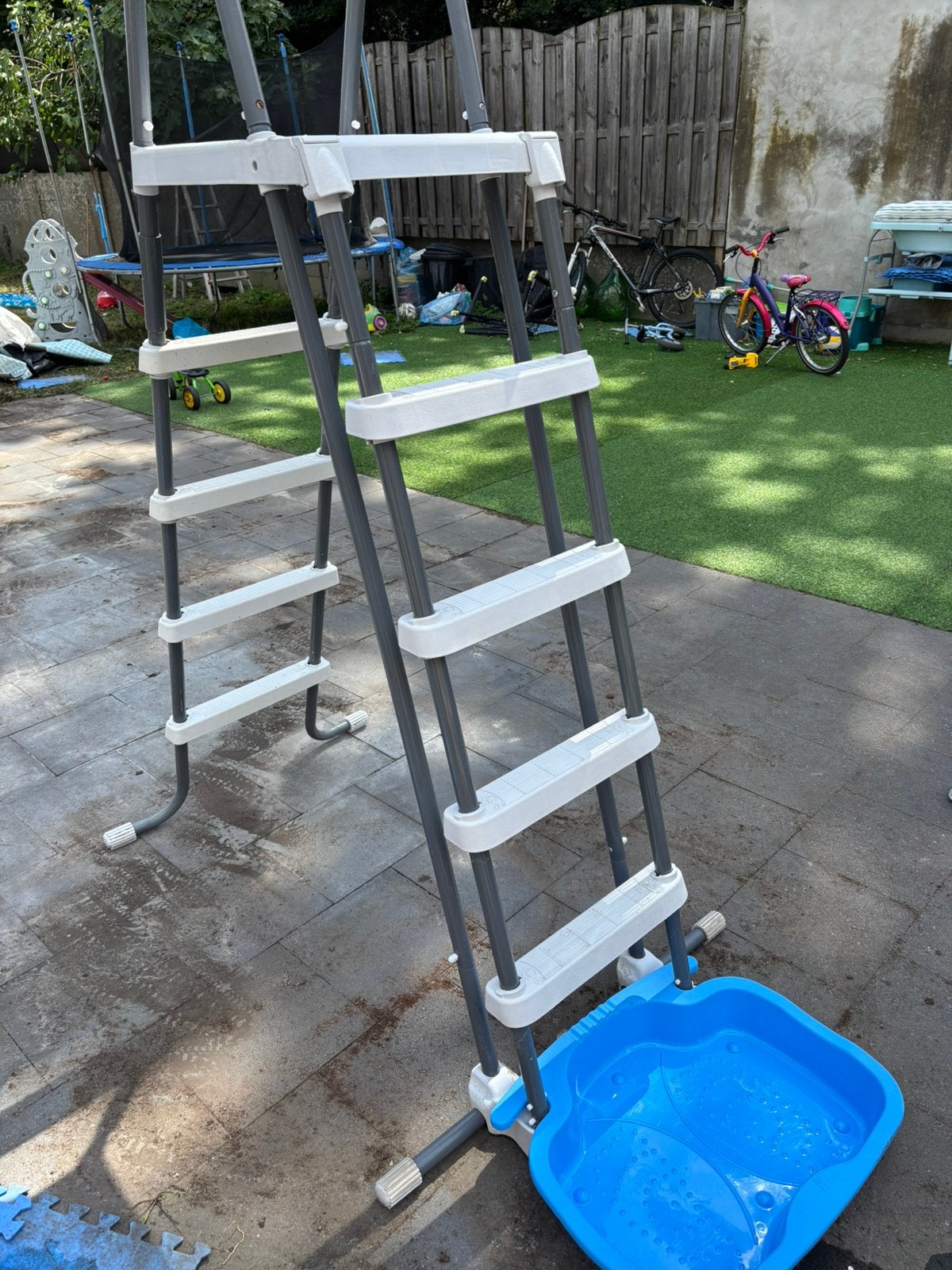 Intex zwembad veiligheidsladder 132 cm, Ophalen, Gebruikt, Ladder