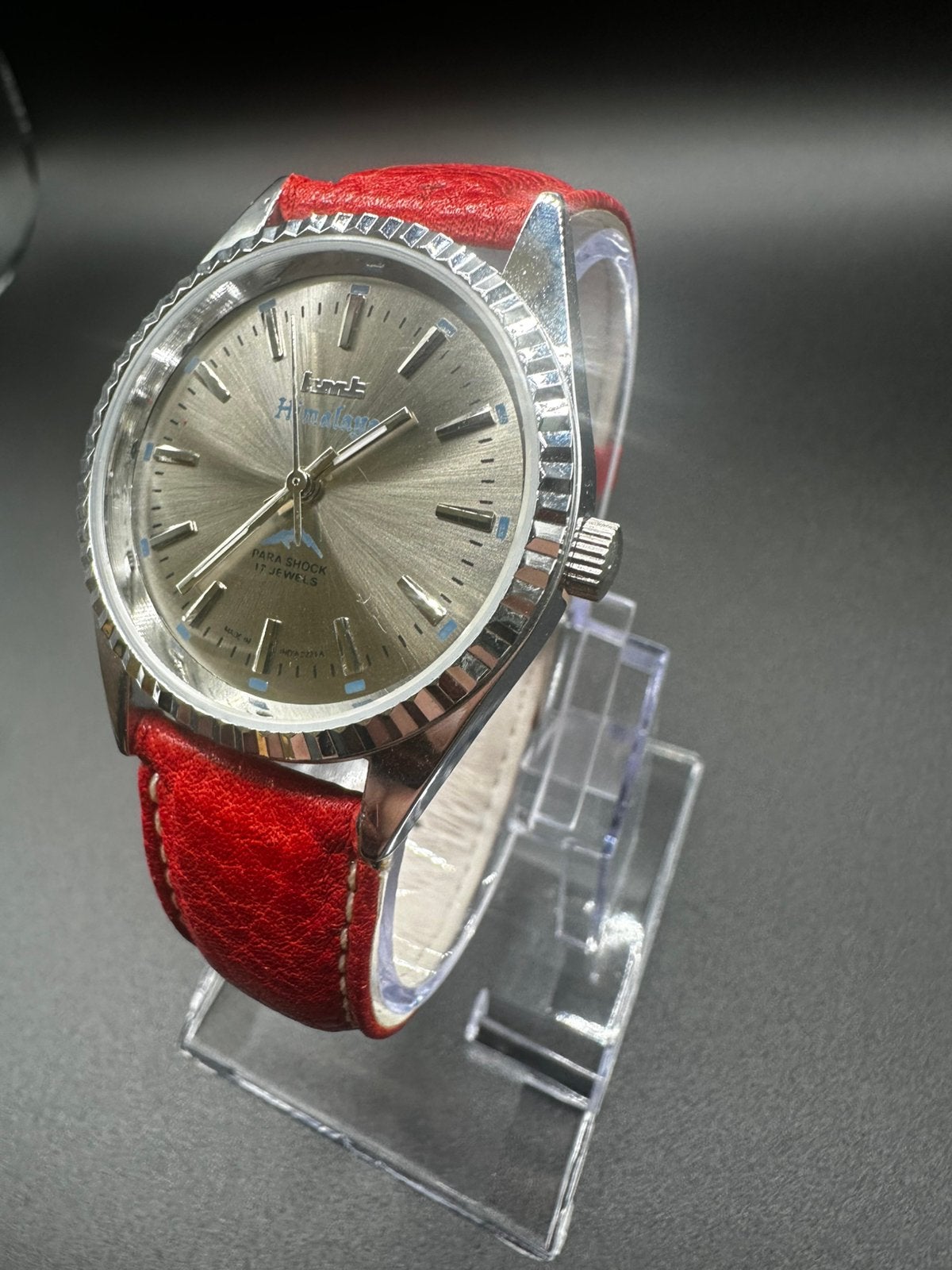 Montre à remontage manuel HMT, modèle vintage, Montre-bracelet, Autres marques, Enlèvement ou Envoi, Cuir
