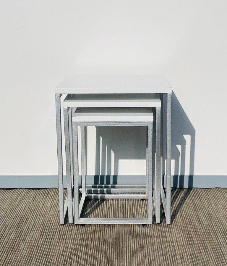 Tables gigogne contemporaines, Maison & Meubles, Enlèvement ou Envoi, Utilisé, Carré, Design