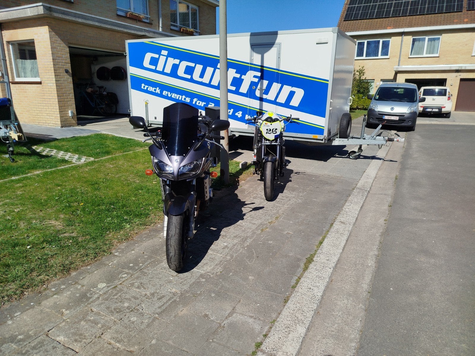 Vele onderdelen Yamaha fzs1000, Motoren, Ophalen