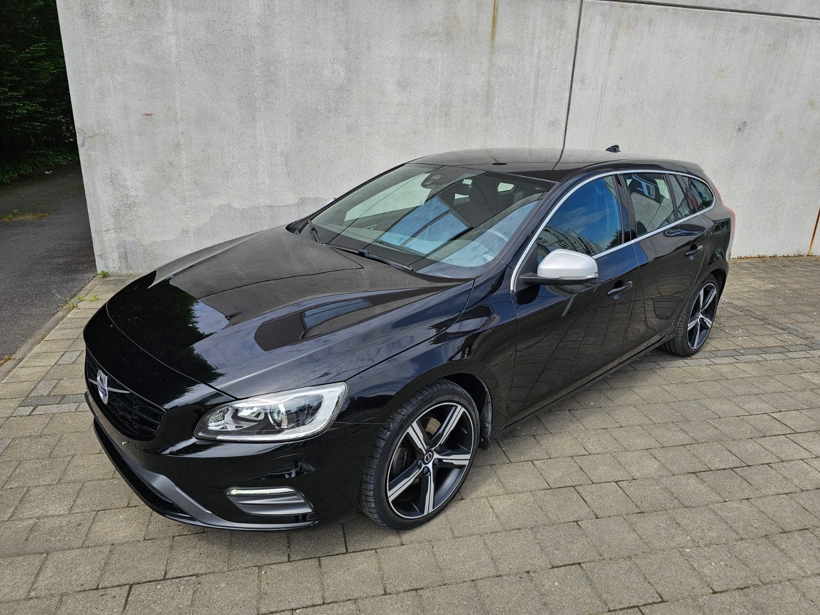 Volvo V60 T4 benzine automaat, Auto's, Dealer onderhouden, 1995 cc, 4 cilinders, Leder en Stof