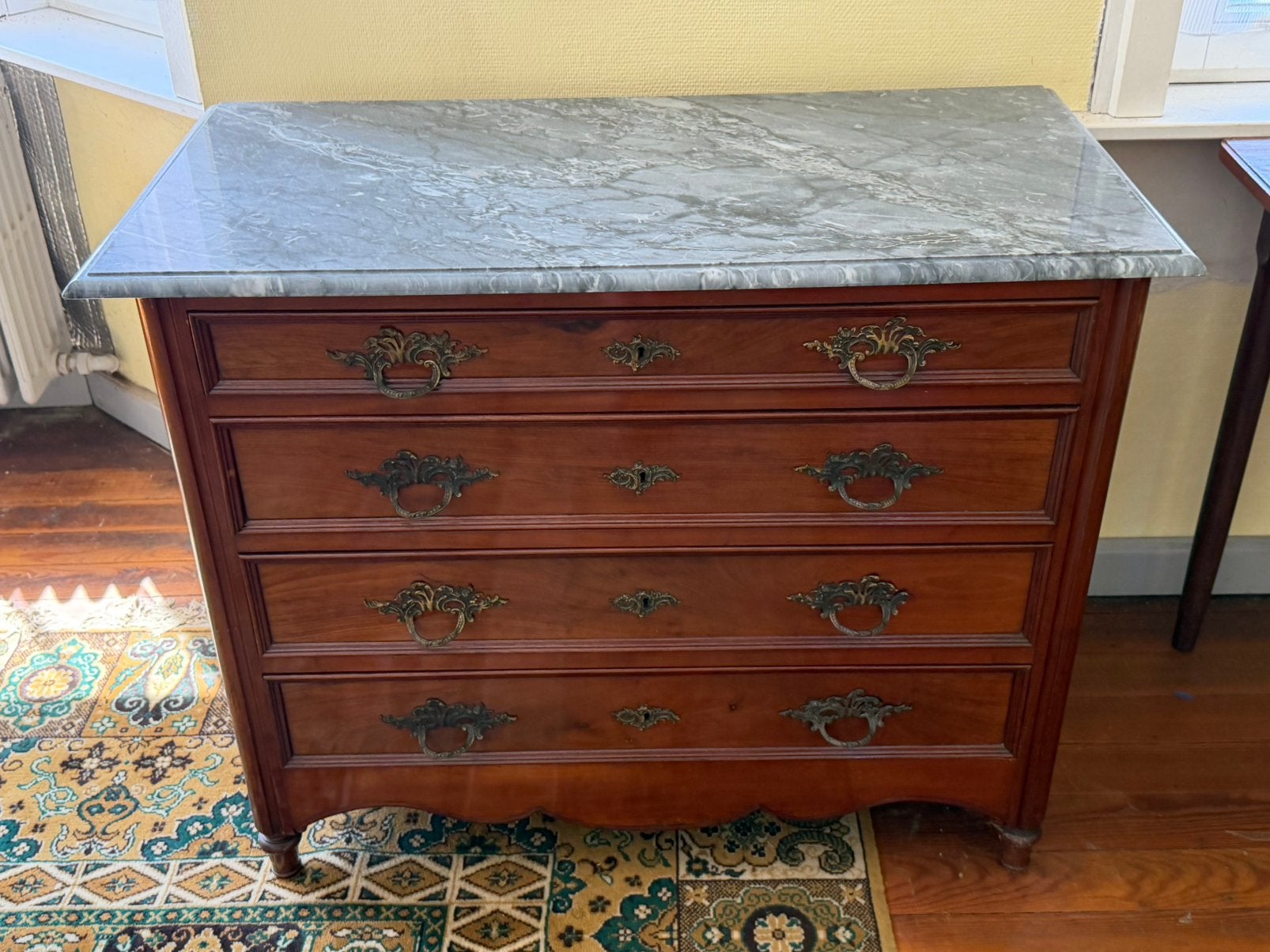 Franse commode met marmeren blad, Antiek en Kunst, Ophalen