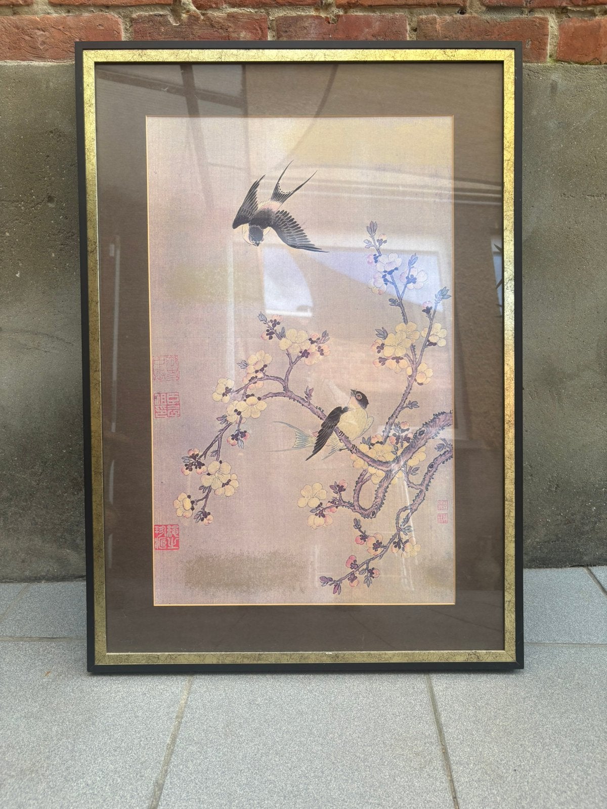 Ingelijst decoratief kunstschilderij Zwaluwen op bloesemboom, Huis en Inrichting, Ophalen, Zo goed als nieuw