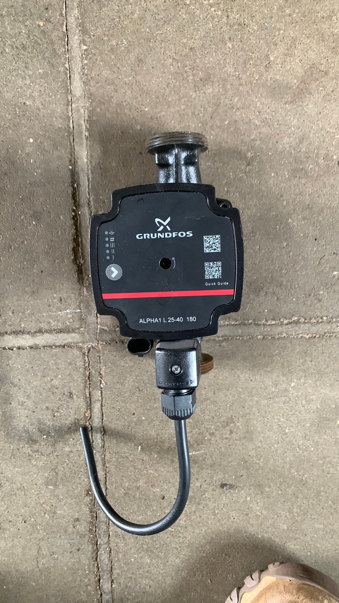 Grundfos circulatie pomp cv, Doe-het-zelf en Bouw, Ophalen, Zo goed als nieuw
