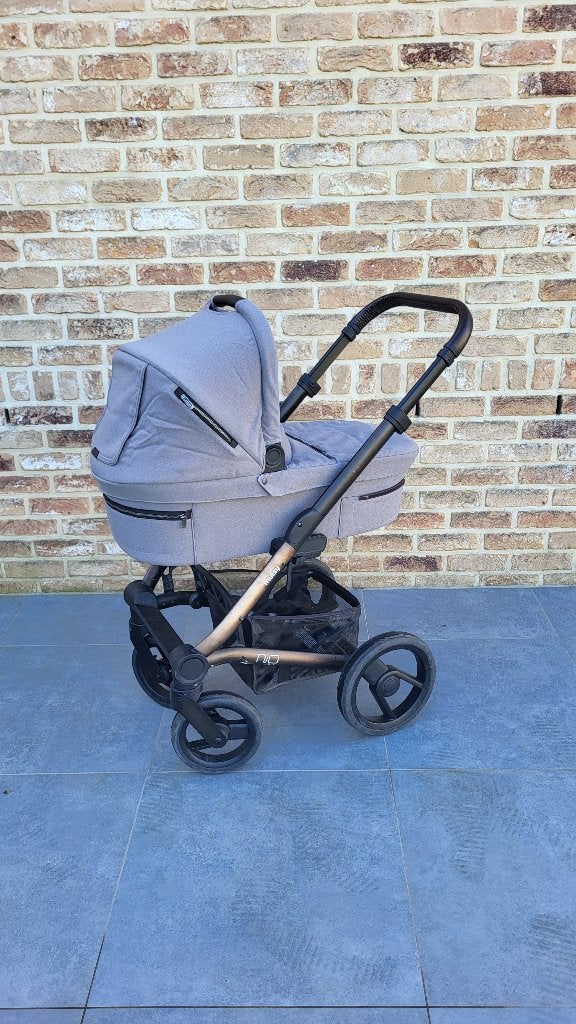 Mutsy nio kinderwagen (dubbelset), Ophalen, Gebruikt, Kinderwagen, Mutsy