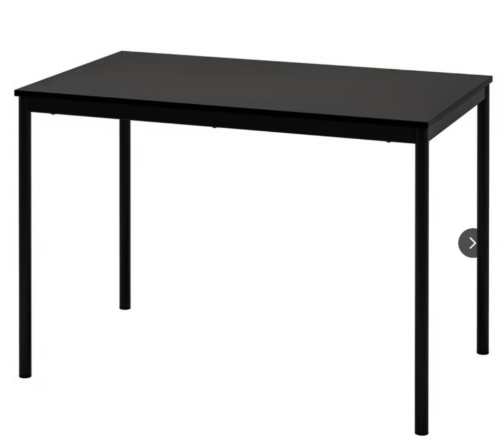 Table sandsberg ikéa + 3 chaises en bois + housse chaises, Maison & Meubles, Enlèvement, Comme neuf