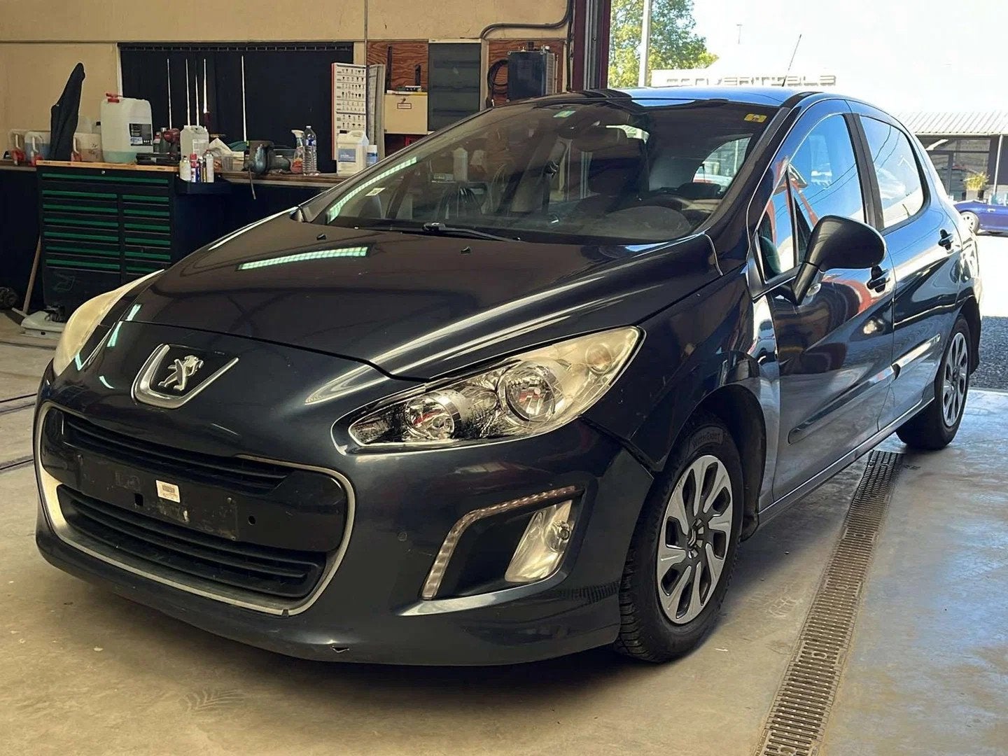 Peugeot 308 308 1.6 e-HDi Access STT, Achat, Boîte manuelle, 5 portes, Particulier
