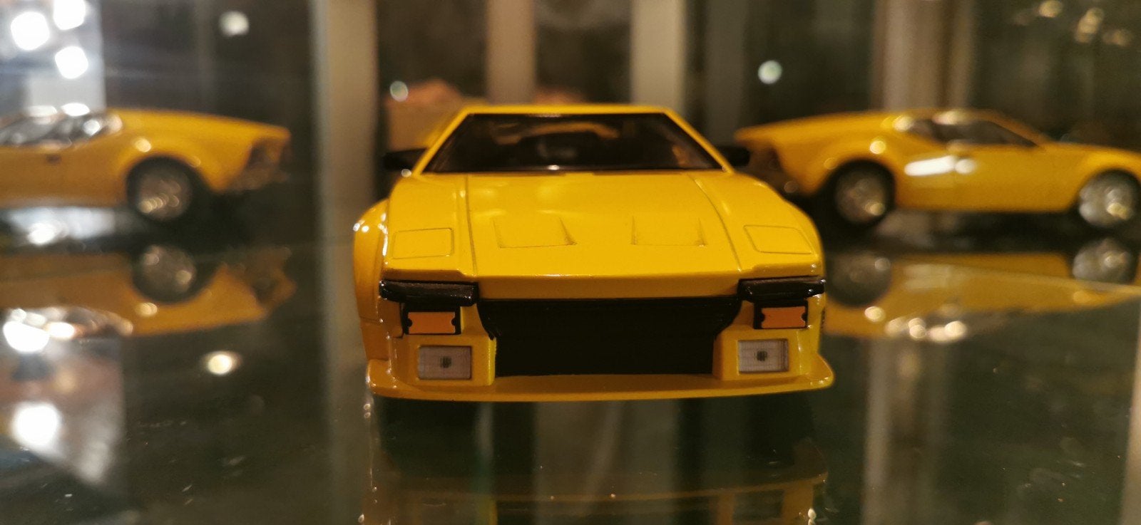 Detomasa Pantera - 2000 Mattel Hotweels 1/18, Ophalen, Zo goed als nieuw, Auto, Hot Wheels