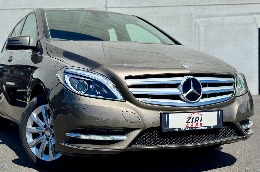 Mercedes-Benz B 180 B 180 - Led lampen xenon lederen zetels, 122 pk, Gebruikt, 1595 cc, 5 zetels