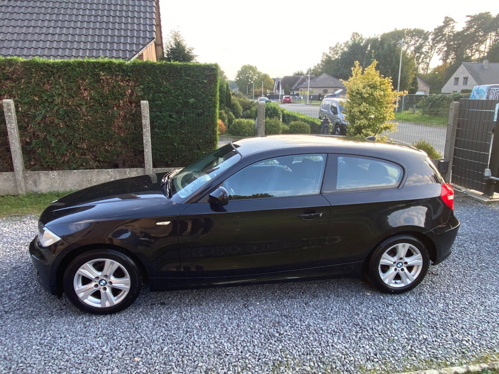 BMW 1.20 Automatique, Achat, Entreprise, Air conditionné, https://public.car-pass.be/vhr/eda26e52-baf7-4366-af60-ab981e21bd7e