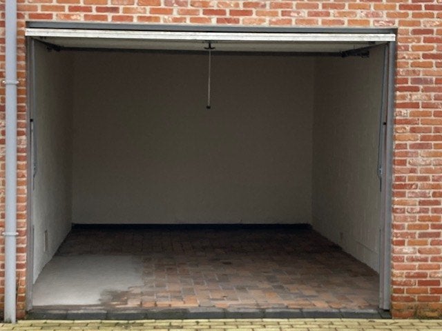 Garage/opslagruimte te huur in Sint-Niklaas, Provincie Oost-Vlaanderen