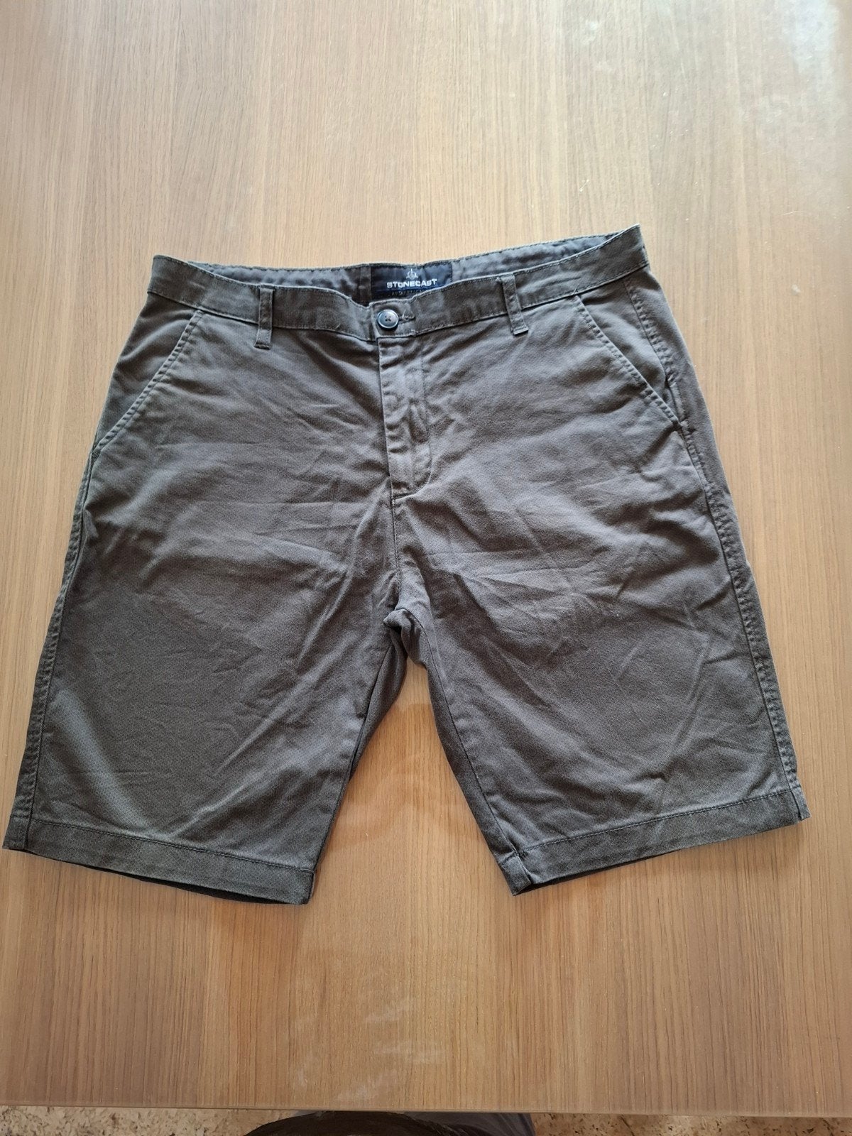 Kaki short, Ophalen, Maat 52/54 (L), Stonecast, Zo goed als nieuw