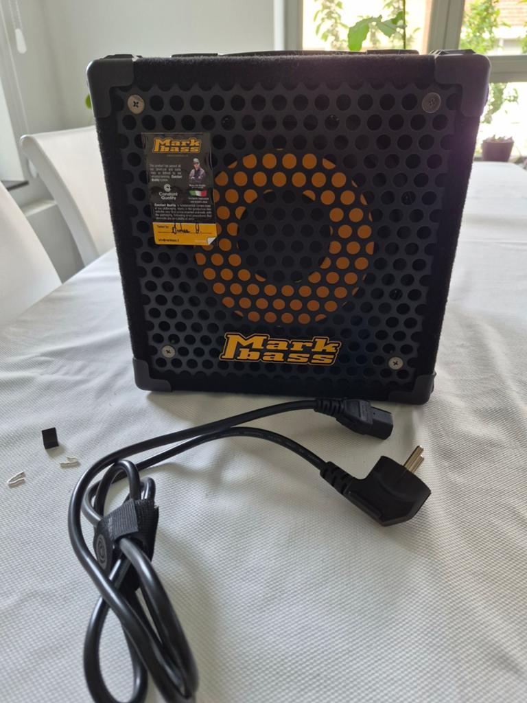 MarkBass Micromark 801 avec bouton marche/arrêt défectueux, Musique & Instruments, Amplis | Basse & Guitare, Enlèvement
