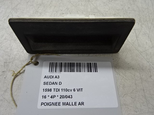POIGNEE COFFRE / HAYON ARRIERE A3 Limousine (8VS / 8VM), Auto-Union-Straße  1,
85057  Ingolstadt, DE, Info@audi.de, Audi, Utilisé
