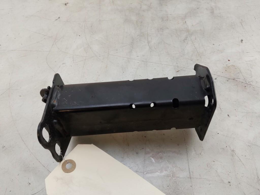 SUPPORT PARE-CHOCS AVANT GAUCHE Yaris IV (P21 / PA1 / PH1), Autos : Pièces & Accessoires, Suspension & Châssis, Toyota, Utilisé