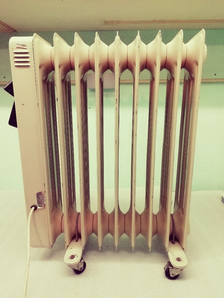 Radiateur électrique à bain d'huile 2kW à donner, 800 watts ou plus, Moins de 60 cm, Enlèvement, Utilisé