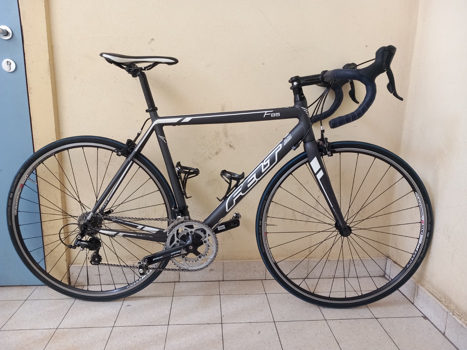 koersfiets bijna nieuw maat 55cm, Vélos & Vélomoteurs, Vélos | Vélos de course, Enlèvement