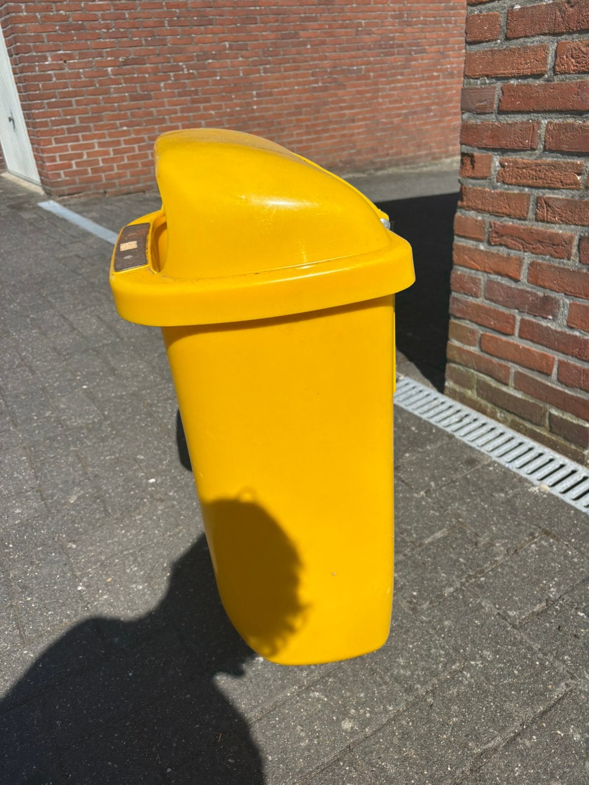 Vuilbak te koop, Ophalen, Zo goed als nieuw