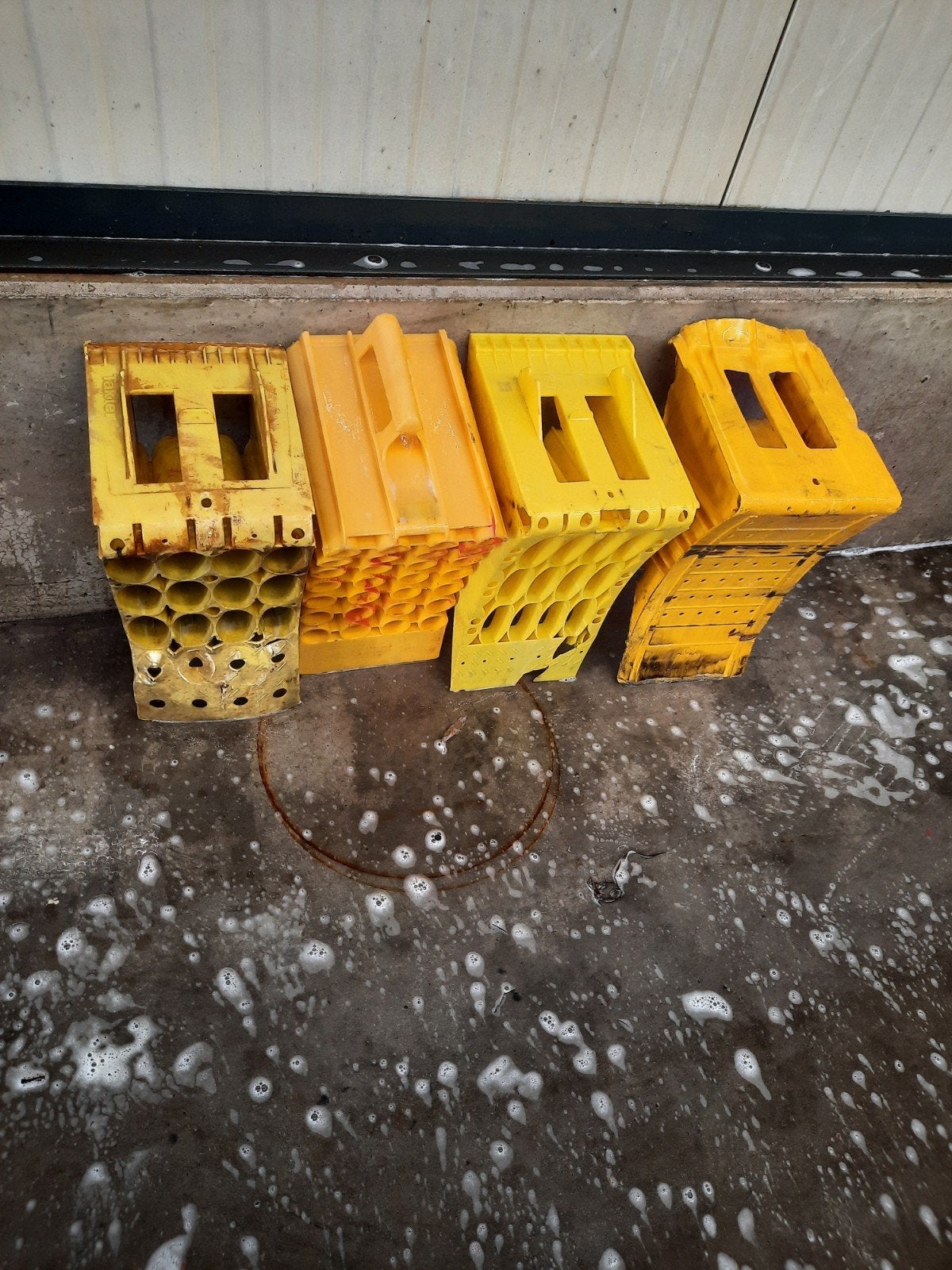 4 cales de roue, Enlèvement