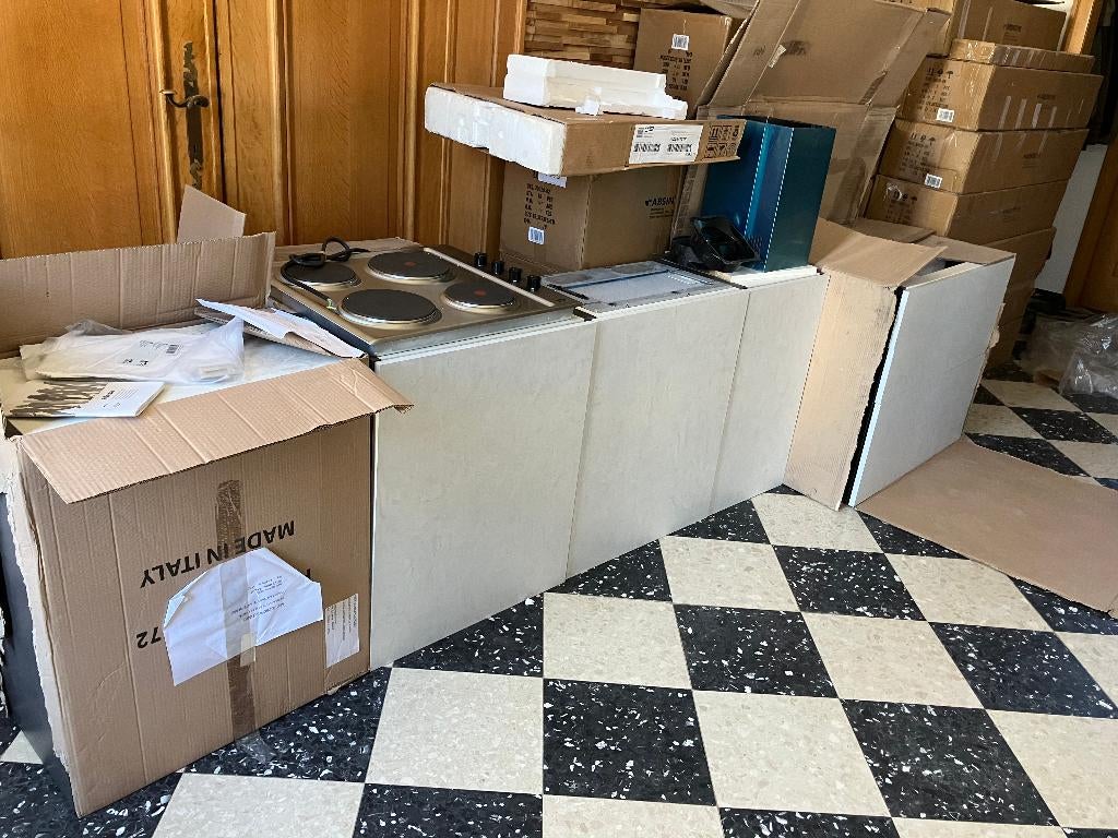 Hotte et armoires électriques (neuves dans leur emballage), Electroménager, Tables de cuisson, Neuf, 4 zones de cuisson, Encastré