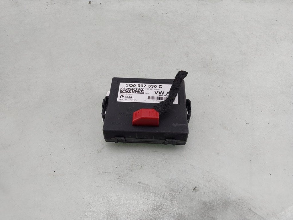 GATEWAY MODULE Audi Q2 (GAB / GAG) (01-2016/10-2020), Auto-Union-Straße  1,
85057  Ingolstadt, DE, Info@audi.de, Audi, Utilisé