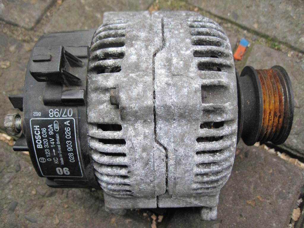 Alternateur pour vw Golf 4 1.9 tdi 2003, Autos : Pièces & Accessoires, Enlèvement ou Envoi, Utilisé, Seat