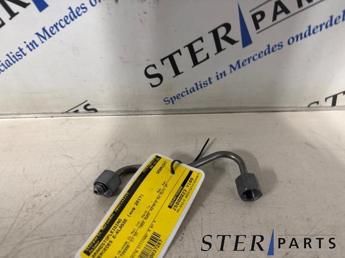 Conduit de carburant d'un Mercedes E-Klasse, 3 mois de garantie, Utilisé, -, -