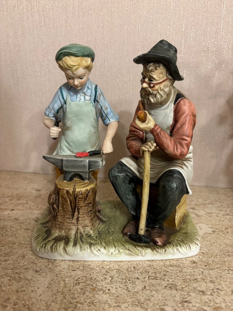 Porseleinen beeldje opa en kleinzoon smid, Enlèvement
