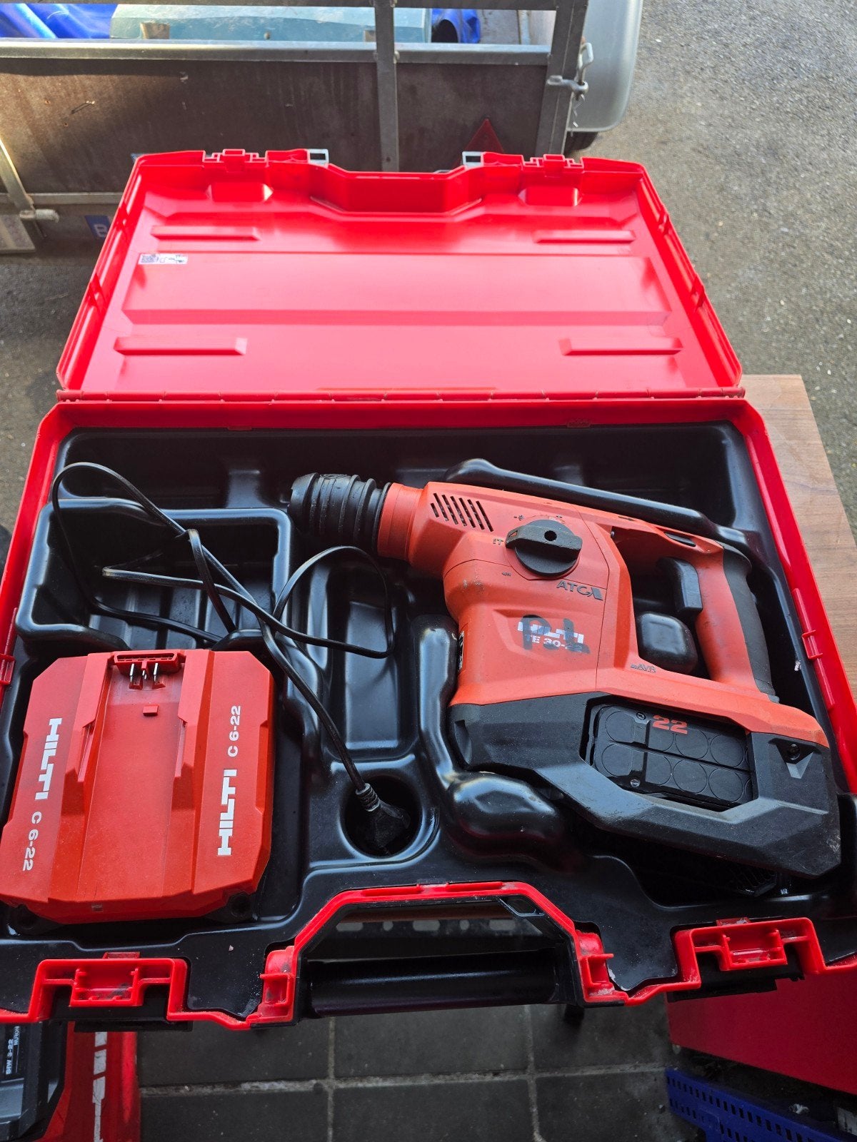 Hilti TE 30-22, Ophalen