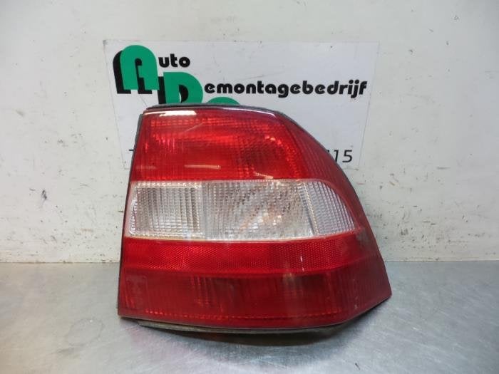 Achterlicht rechts van een Opel Vectra (Vectra B 95-), Auto-onderdelen, Gebruikt, -, -, Opel