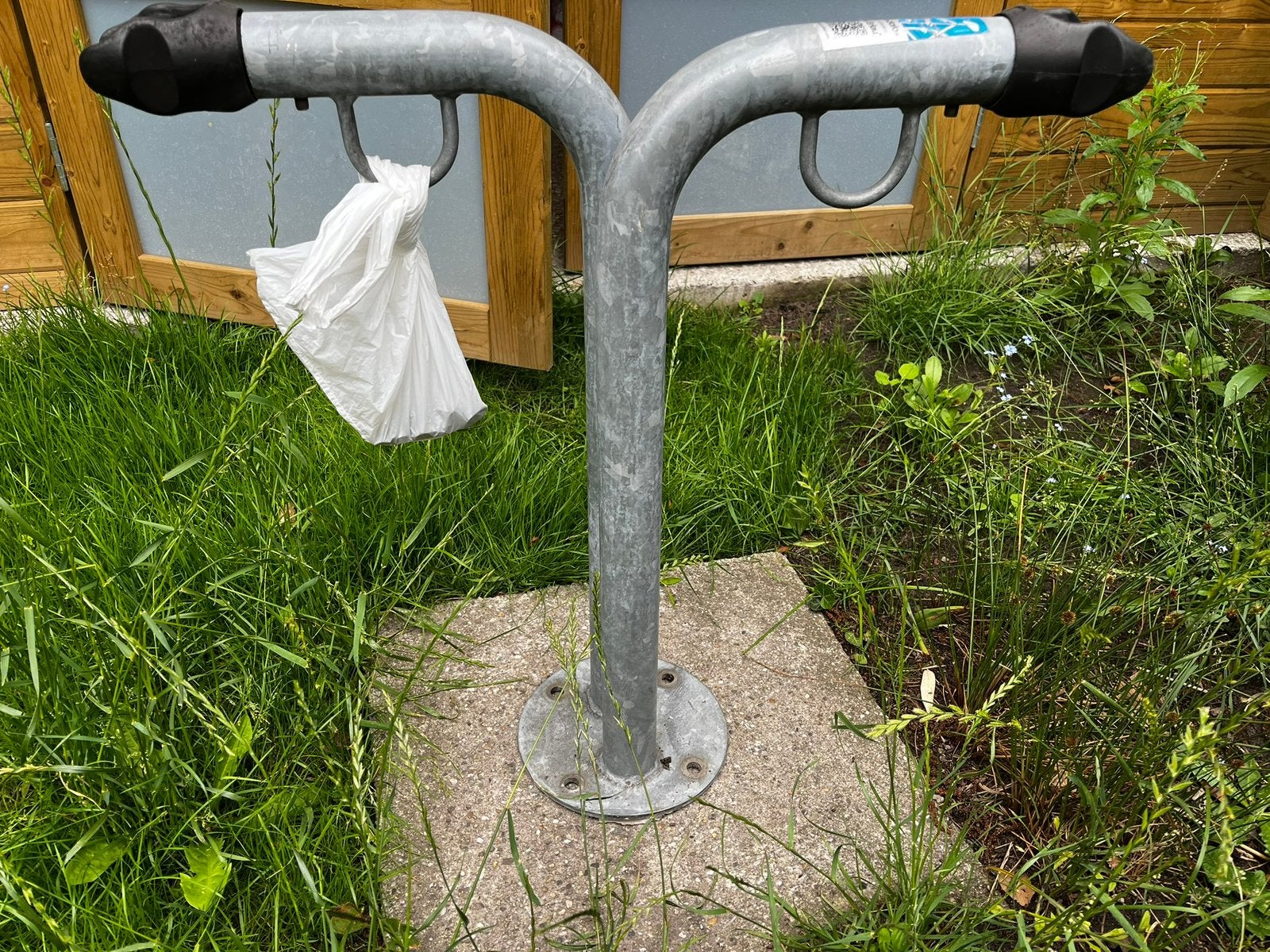 Vaststaand Fietsenrek voor 2 fietsen, Fietsen en Brommers, Fietsaccessoires | Fietsenrekken, Ophalen, Gebruikt