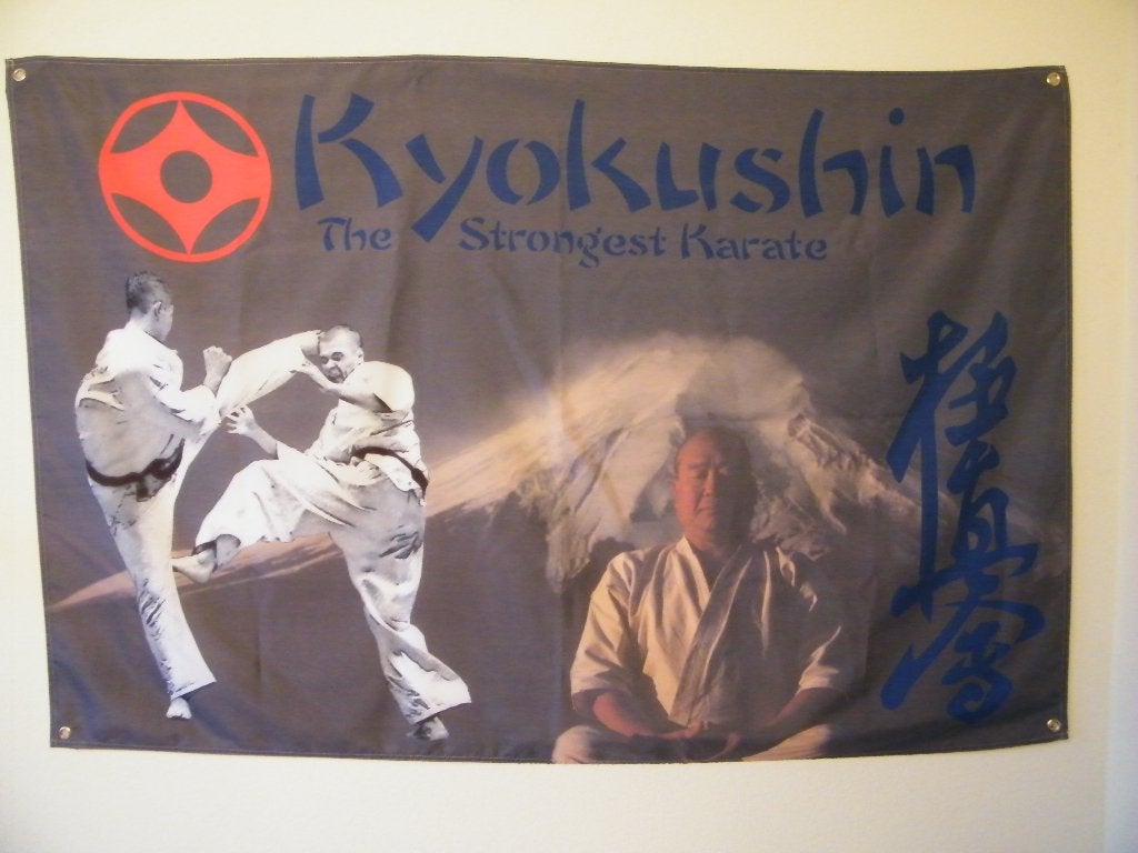 kyokushin karate vlaggen Oyama kanku kanji 3 halen 1 gratis, Sport en Fitness, Verzenden, Nieuw, Karate