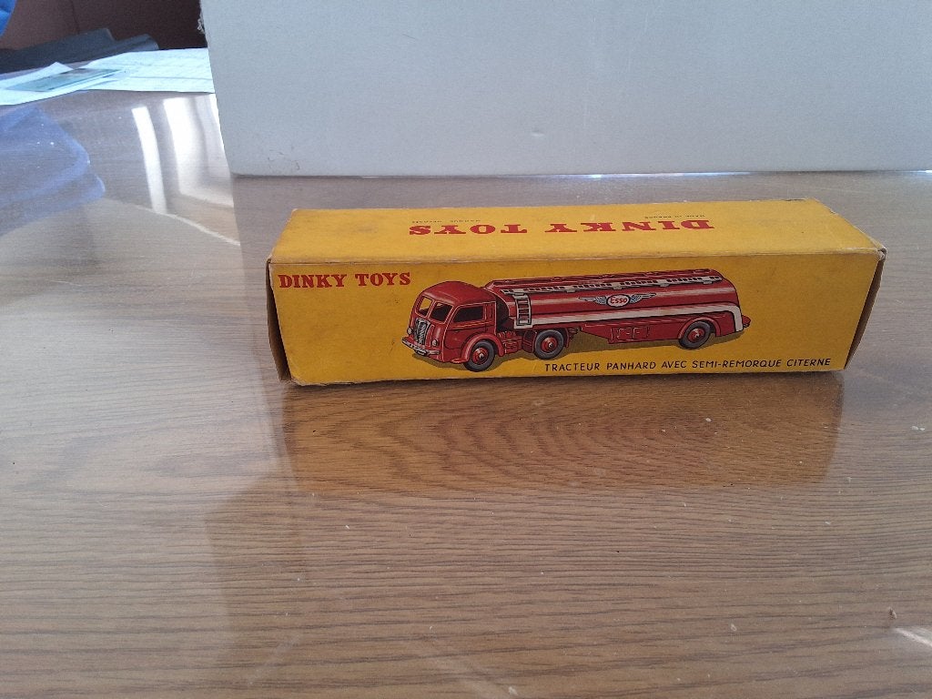 Camion dur Dinky-Toys 32C Esso, Hobby & Loisirs créatifs, Enlèvement ou Envoi, Comme neuf, Bus ou Camion, Dinky Toys