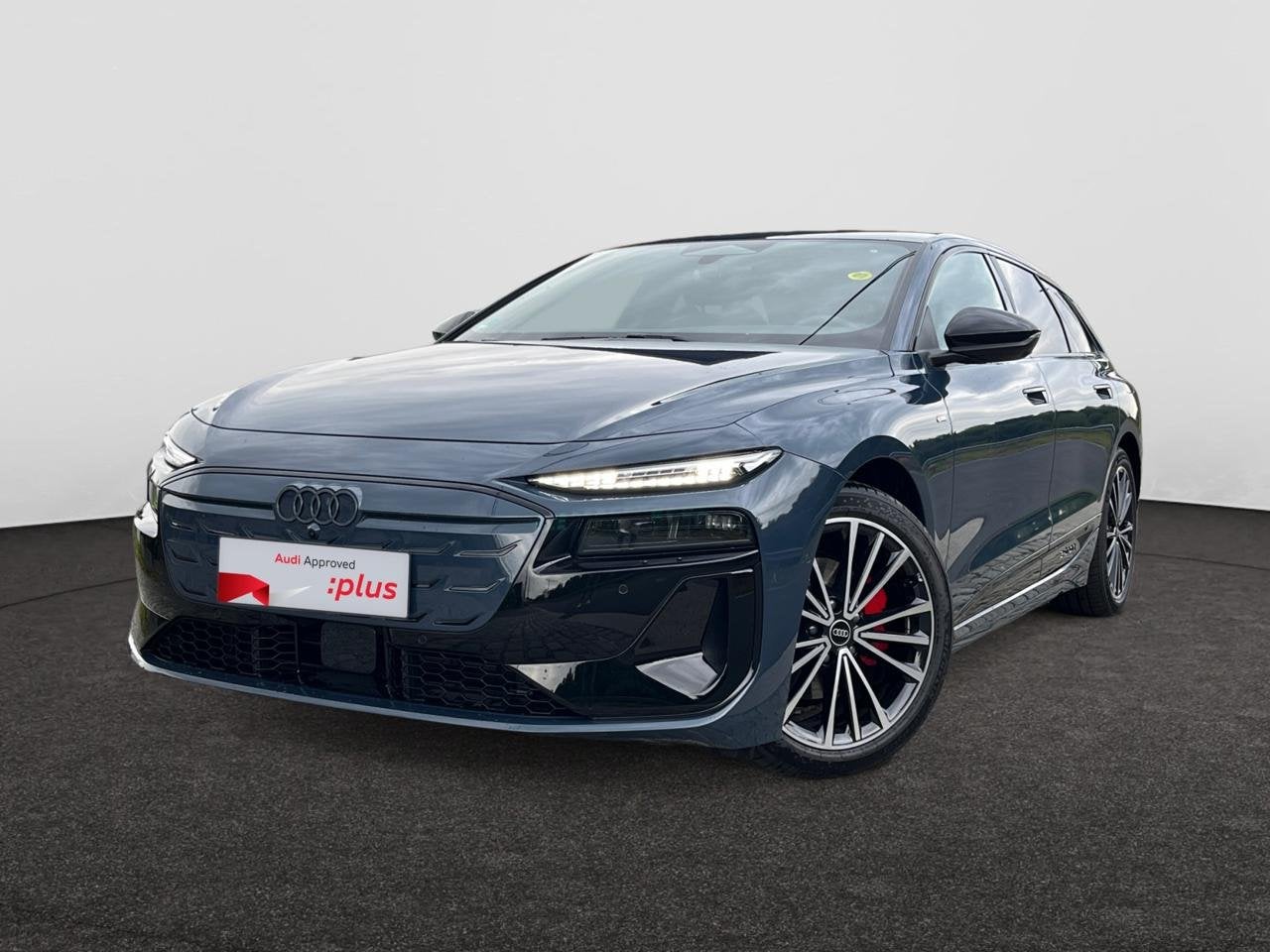 Audi A6 Avant e-tron 83 kWh S line, Automaat, Blauw, Elektrisch, Break