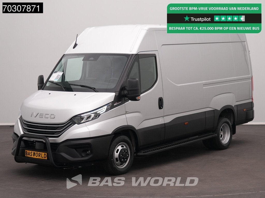 Iveco Daily 35C21 3.0L Automaat Blackl Edition 210PK L2H2 AC, Auto's, Stof, Euro 6, 4 cilinders, Iveco
