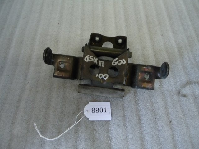 GSXR600 1997 - 2000 Suzuki Beugel Beugel tank D1-11801, Motoren