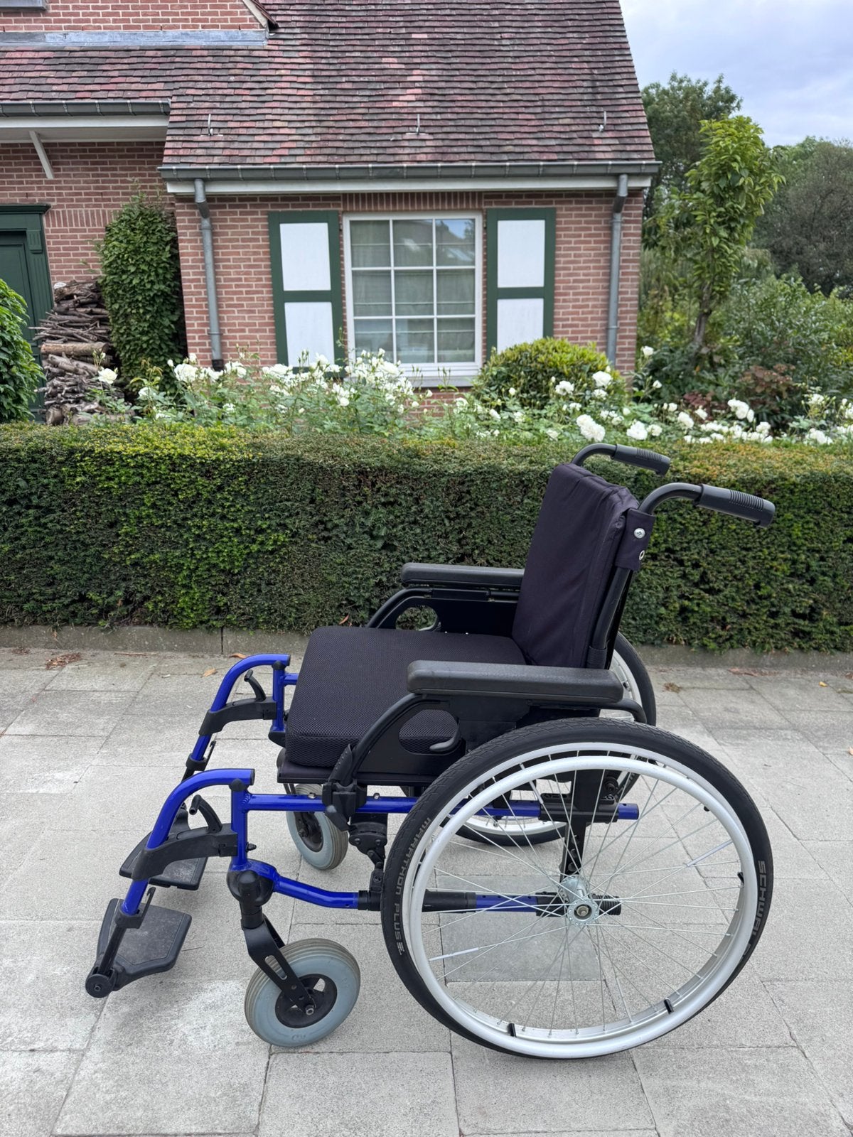 Fauteuil roulant pliable Chasie roulante pliable BREEZY, Divers, Enlèvement ou Envoi, Pliant, Comme neuf, Fauteuil roulant électrique