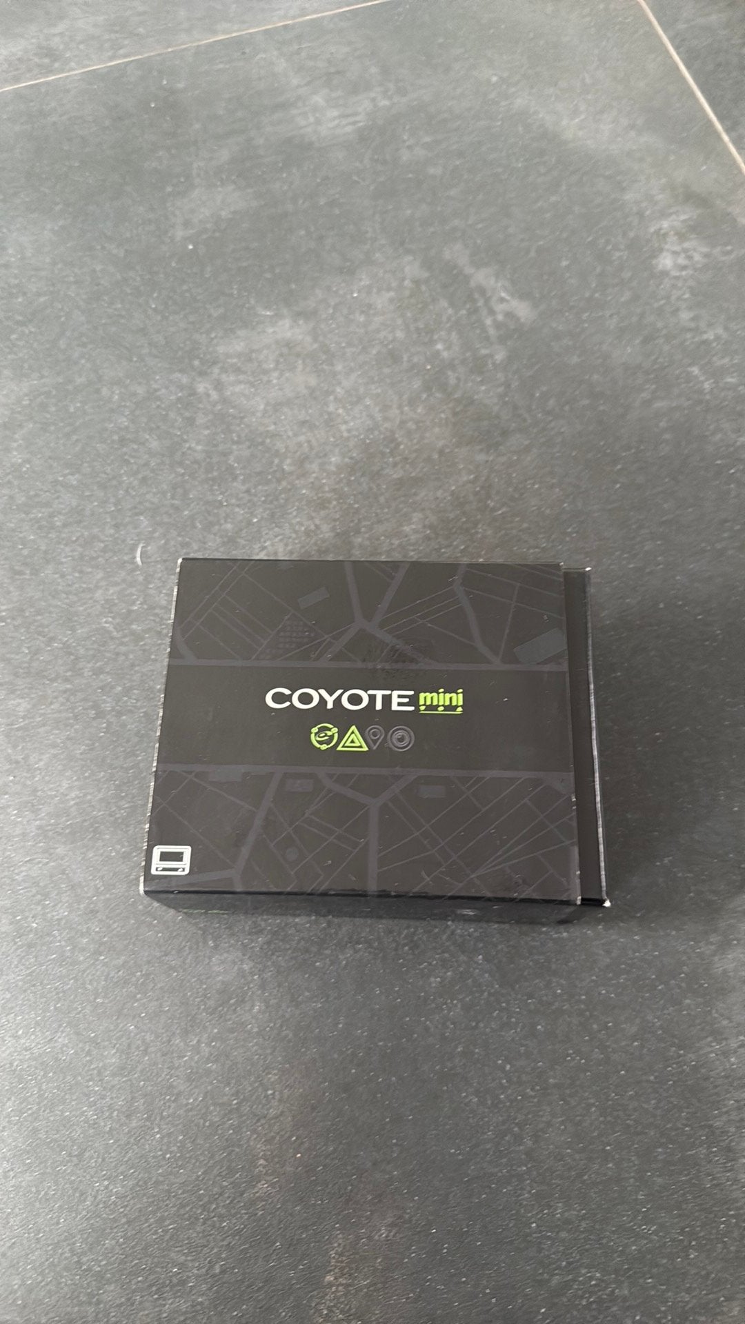 Mini coyote, Enlèvement, Comme neuf