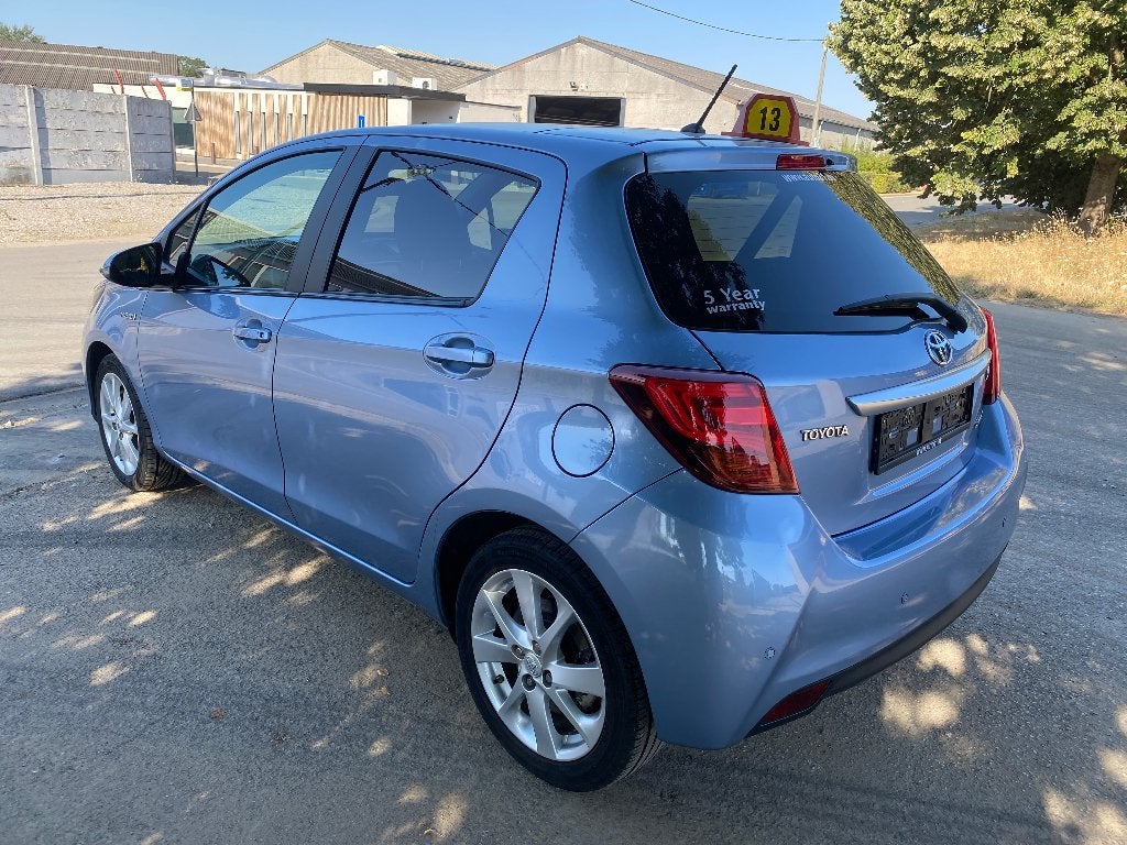 Toyota Yaris Hybrid 1.5i VVT-i Lounge E-CVT, Autos, Toyota, Achat, Euro 6, Entreprise, Entretenue par le concessionnaire