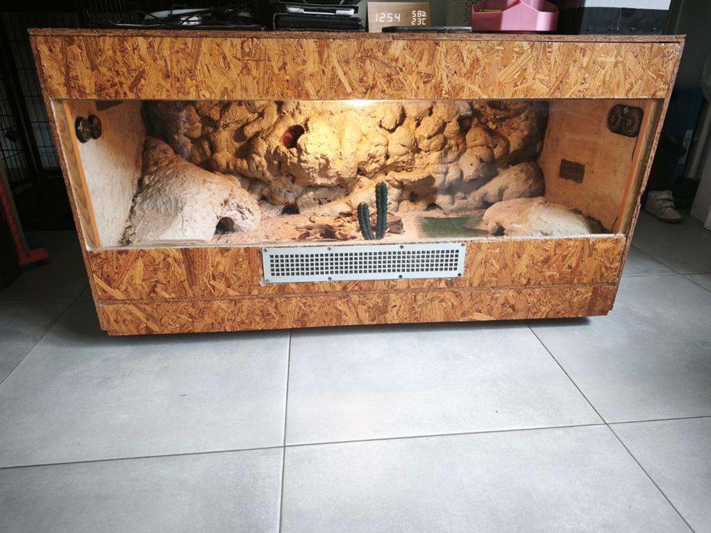 Terrarium De 122x62 Hauteur 64, Enlèvement